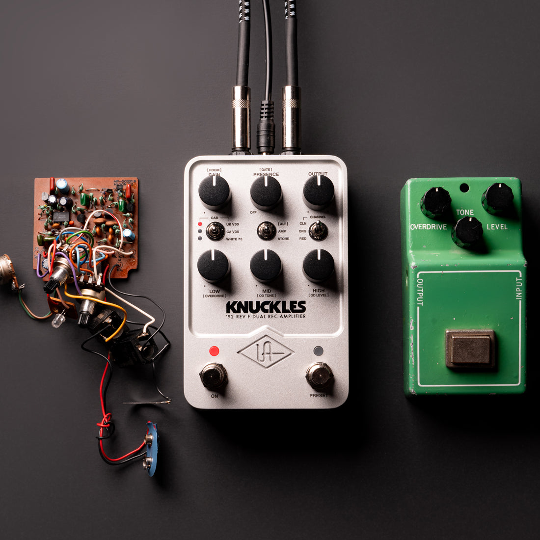 Universal Audio UAFX Knuckles '92 Dual Rec Amplifier Pedal silver metal next to TS and internals