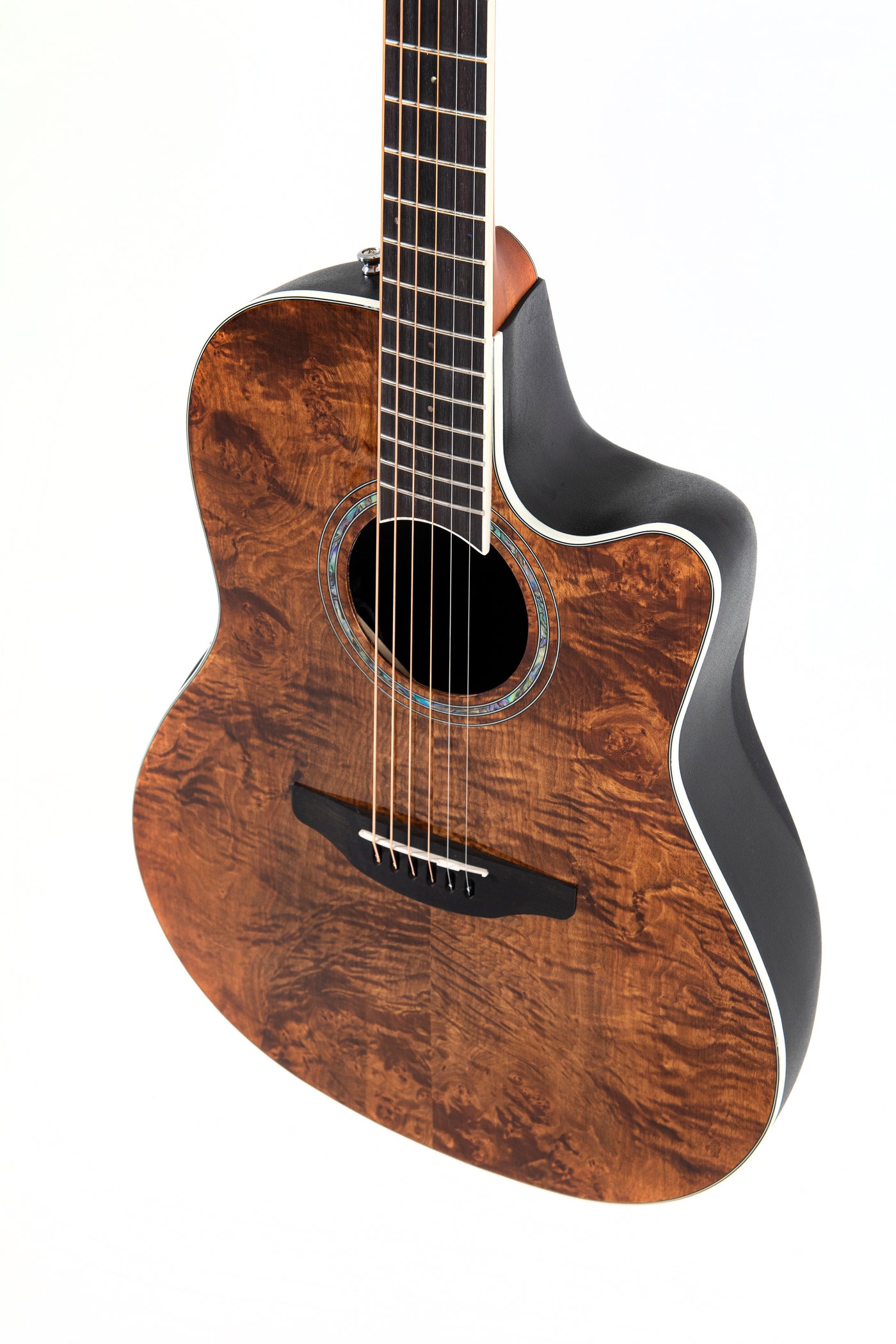 Ovation E-Acoustic Guitar Celebrity Standard Plus Mid Cutaway / CS24P-NBM-G