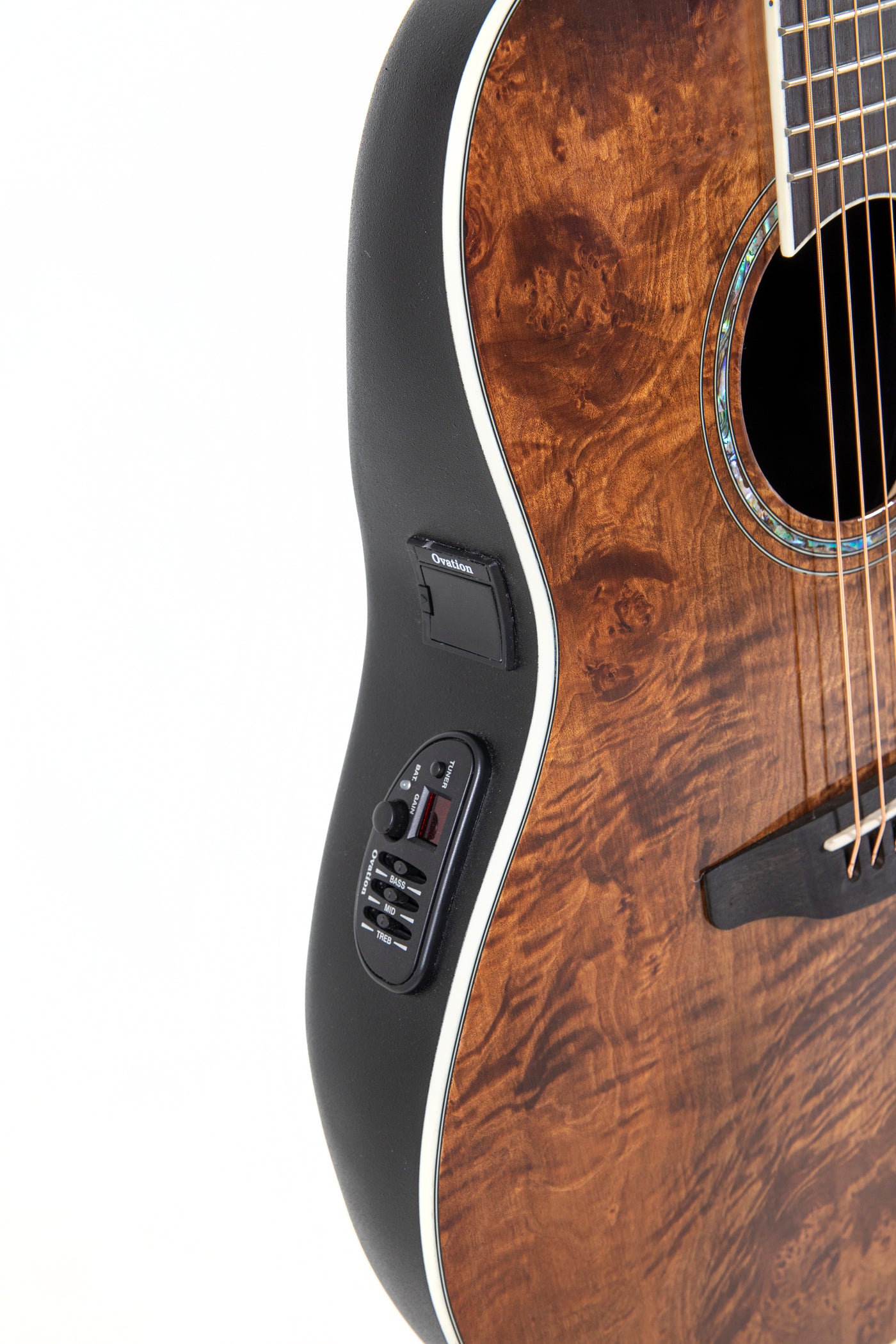 Ovation E-Acoustic Guitar Celebrity Standard Plus Mid Cutaway / CS24P-NBM-G