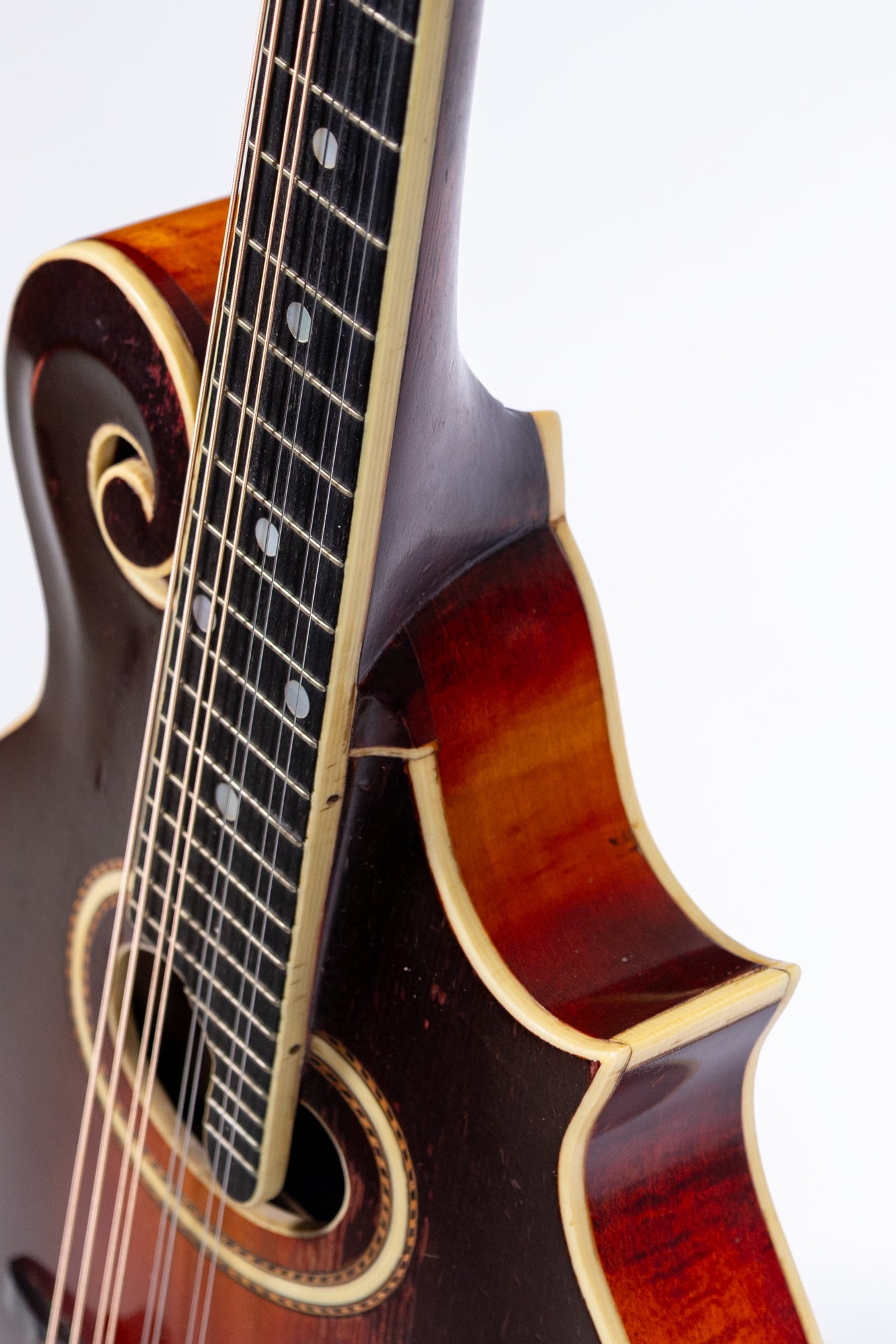 1911 Gibson F-4