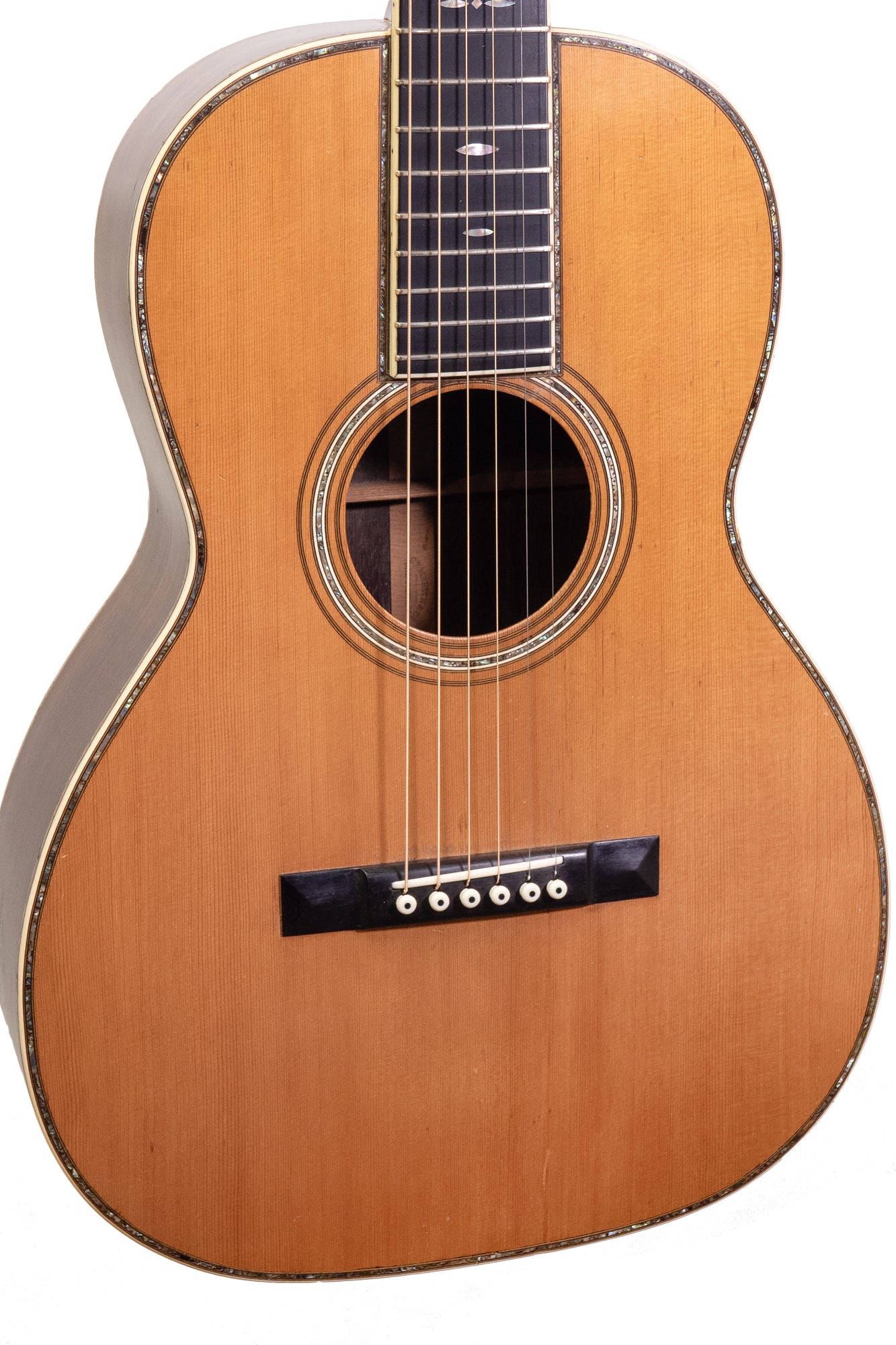 vintage pre-ware 1919 Martin 00-45 closeup