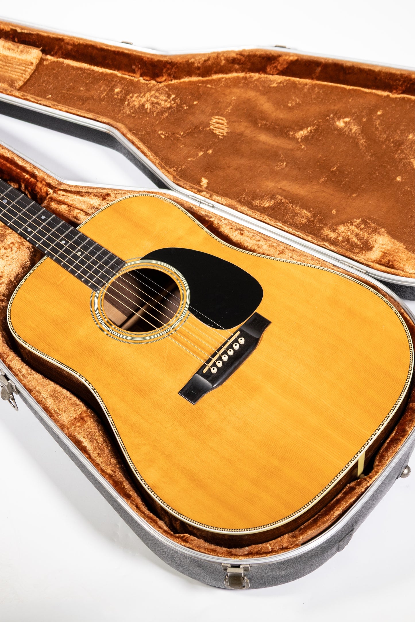 1982 Martin HD-28