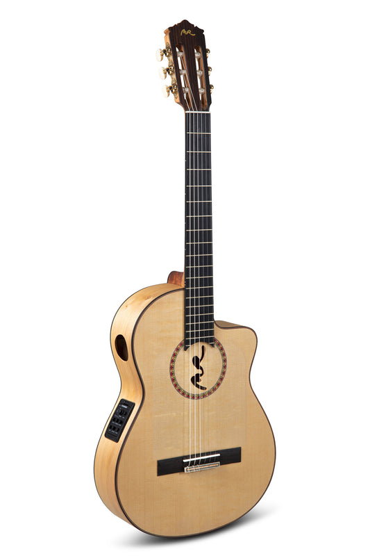 Beautiful hand crafted Manuel Rodríguez signature legacy electro classical